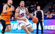 Leyu Sports-山东男篮身陷困境，季后赛前路挑战重重，外援配置成为最薄弱环节